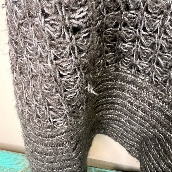 Pennington's Grey Faux Wrap Knit Sweater Size X - Picture 7 of 12
